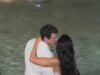 Callum Turner tem uma sensação atrevida do traseiro da nova esposa Dua Lipa no meio de uma multidão de turistas na Fonte de Trevi, em Roma, durante a lua de mel ‘la dolce vita’