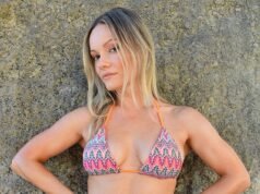A noiva de Joe Manganiello, Caitlin O’Connor, chia em um maiô na África do Sul depois de compartilhar seus segredos de dieta