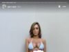 Kanye West dá uma cereja à esposa Bianca Censori enquanto ela quase explode com o minúsculo biquíni de ‘gatinho’ em uma nova sessão de fotos ousada