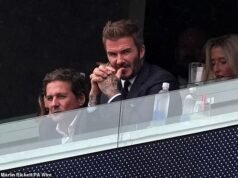 David Beckham parece frustrado durante o jogo da Inglaterra em Boston, quando os Três Leões empataram em 0 a 0 com o defensivo Gana