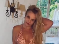 Os filhos nepo de Britney Spears, Sean Preston, 20, e Jayden, 19, fazem estreia surpresa na passarela da Paris Vogue Week… mas o cantor problemático não está em lugar nenhum