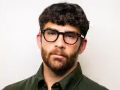 Reino Unido proíbe comentaristas pró-palestinos dos EUA, Hasan Piker e Cenk Uygur, de entrar no país