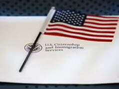 Alguns oficiais do USCIS perguntam aos solicitantes de inexperienced card por que eles ignoraram o processamento consular…