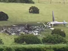Três funcionários da Marinha britânica mortos em acidente de helicóptero durante exercício de treinamento em Devon, confirma MOD