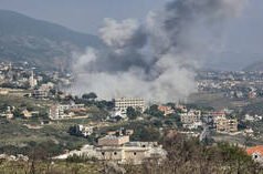 Israel bombardeia o Líbano enquanto o Hezbollah rejeita ‘rendição descarada’