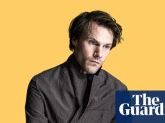 Hugh Skinner: ‘Meu momento mais embaraçoso? Andando nu no set quando eu não deveria estar’