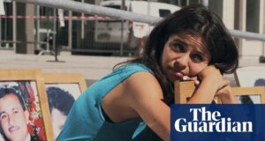 ‘Eu só tive esse pai, e ele se foi’: a luta de Wafa Mustafa pela verdade e justiça para os desaparecidos da Síria