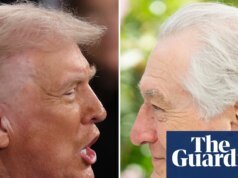 ‘Amar nosso país soa como um cônjuge abusado dizendo que ama seu agressor’: Robert De Niro lidera a multidão em um grito de guerra contra Trump