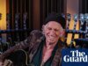 ‘Eu ouviria meu corpo antes que ele gritasse por socorro’: Keith Richards sobre a vida como um bisavô de 82 anos – e lutando com Mick Jagger