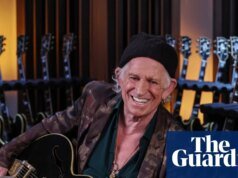 ‘Eu ouviria meu corpo antes que ele gritasse por socorro’: Keith Richards sobre a vida como um bisavô de 82 anos – e lutando com Mick Jagger