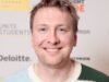 Joe Lycett administrará um pub em Londres por apenas uma hora por semana na nova série do Channel 4