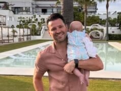 O pai de Mark Wright comenta sobre ele como pai enquanto Michelle Keegan compartilha uma mensagem rara