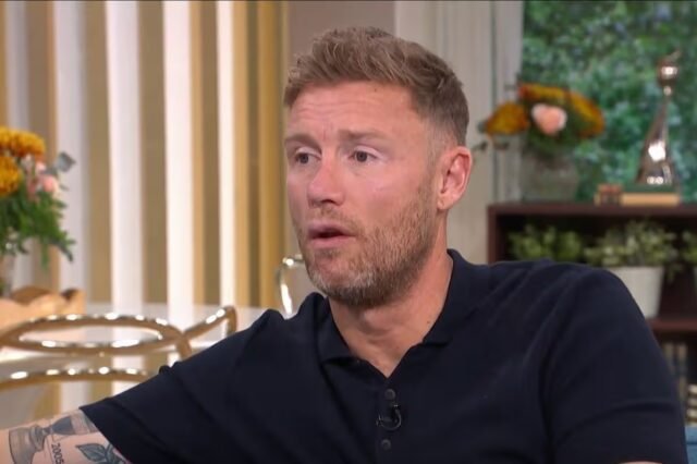 1_JSR_MEN_091025_FreddieFlintoff.jpg