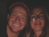 Stacey Solomon emociona-se com Joe Swash enquanto eles compartilham com entusiasmo a atualização de promoção