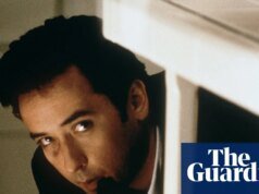 Olhos de cachorrinho, cabelo triste e um grande aparelho de som: filmes de John Cusack – classificados!
