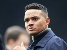 Jermaine Jenas diz que ‘perdeu tudo’ após demissão da BBC: ‘Fui punido severamente’
