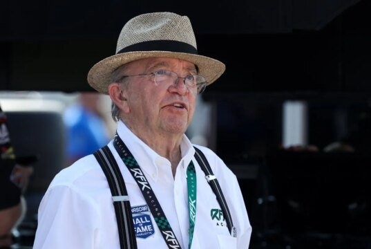 Jack Roush e Ford em busca de vitória importante em Michigan