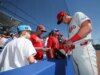 Phillies prospecta Aidan Miller afastado de 6 a 8 semanas devido a lesão na coluna