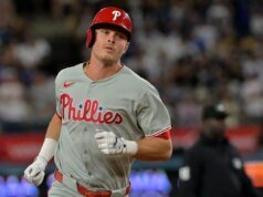 Relatórios: Diamondbacks assina suspenso OF Max Kepler