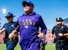 Ex-LSU e técnico do Notre Dame, Brian Kelly, junta-se à CBS Sports activities