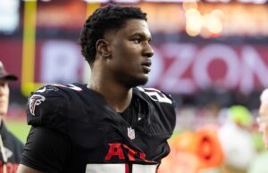 DE James Pearce Jr. participará do minicamp dos Falcons