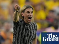 Toda Copa do Mundo precisa de um herói de culto: 2026 nos deu o barco dos sonhos da linha lateral, Sebastián Beccacece