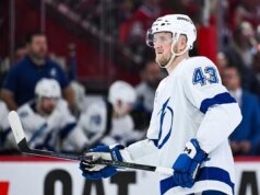 Leafs adicionam D Darren Raddysh em acordo de assinatura e negociação com Lightning