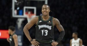 Relatório: Lobos assinam com Ayo Dosunmu um contrato de 5 anos e US$ 112 milhões