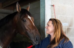 Golden Tempo e Renegade lideram campo forte para Belmont Stakes deslocados
