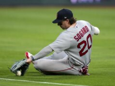 Pink Sox coloca o infielder utilitário Nick Sogard (oblíquo) em IL