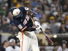 Padres DFA DE Nick Castellanos enquanto estava na Filadélfia