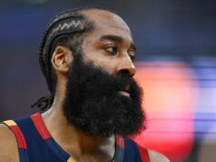 All-Star G James Harden preso sob acusação de porte de arma