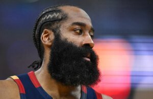 All-Star G James Harden preso sob acusação de porte de arma