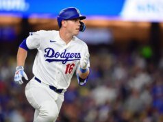 Dodgers colocam C Will Smith (pescoço) na lista de lesionados