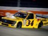 Layne Riggs vence a corrida de estreia do caminhão NASCAR na Base Naval de Coronado