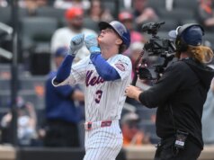 Mets acertou três dwelling run para completar a varredura sobre Marlins