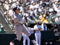 Yankees explodem em 13 corridas na vitória sobre o Atletismo