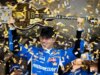 Denny Hamlin obtém a segunda vitória da temporada no apertado Cracker Barrel 400