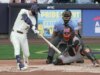 Brewers acumulam 16 corridas e 18 rebatidas na demolição de Giants