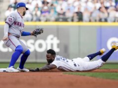 O golpe de Cole Younger na 10ª entrada leva os Mariners a ultrapassar o Mets