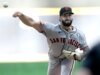 Giants encerram viagem cansativa com last contra Cubs