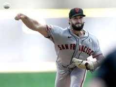 Giants encerram viagem cansativa com last contra Cubs