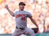 Orioles RHP Chris Bassitt sofre "bem menor" cirurgia nas costas