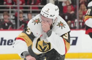 Brayden McNabb, dos Knights, hospitalizado após levar o disco para o rosto