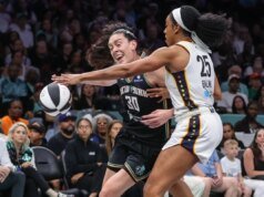 Breanna Stewart explode no segundo tempo para liderar o Liberty após o Fever