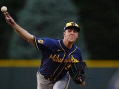 Purple-hot Phillies são o próximo teste para o ás dos Brewers, Jacob Misiorowski