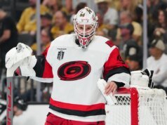 Furacões iniciam o estreante Brandon Bussi para o jogo 4 da last da Stanley Cup