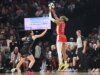 Chelsea Grey empata o recorde de 3 pontos em um único jogo da WNBA com Aces explodindo Hearth