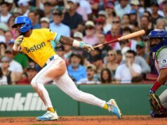 Golpe de embreagem de Ceddanne Rafaela, do Pink Sox, derruba Rangers