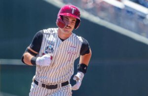 Cinderela Troy se recupera para vitória por 12-8 e tira Ole Miss do MCWS